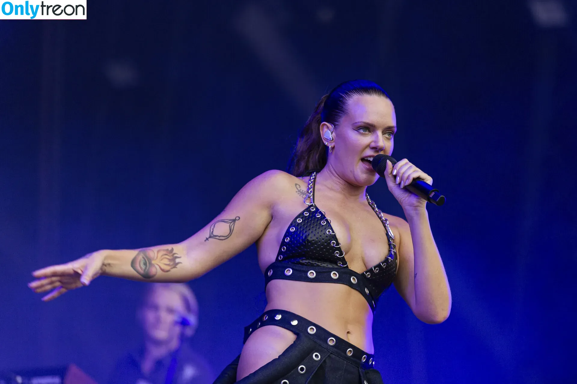 Tove Lo голая photo #0407 (cupfullofinsanity / tovelo)