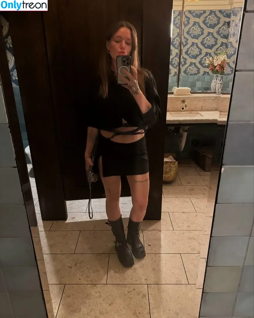 Tove Lo nude photo #0609 (cupfullofinsanity / tovelo)