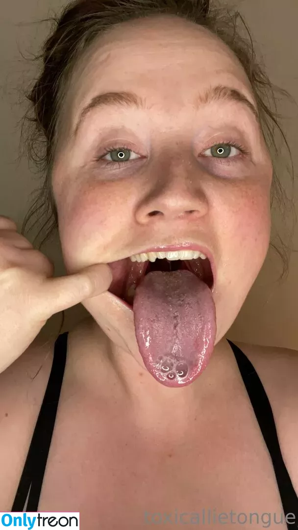 toxicallietongue nude photo #0039 (toxicallietongue)