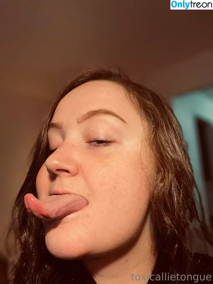 toxicallietongue nude photo #0058 (toxicallietongue)