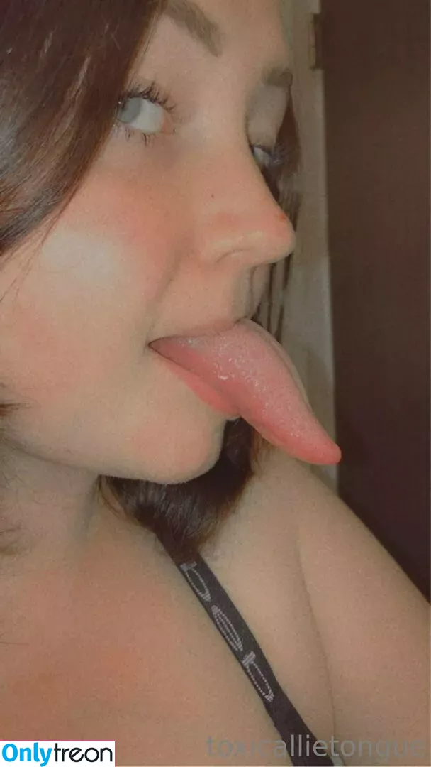 toxicallietongue nude photo #0075 (toxicallietongue)