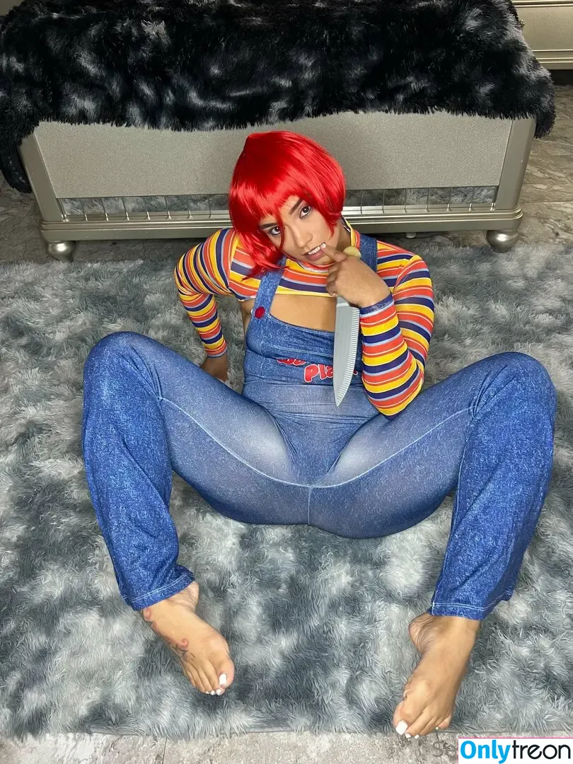 toxicbaddi3 nude photo #0007 (toxic__baddi3)