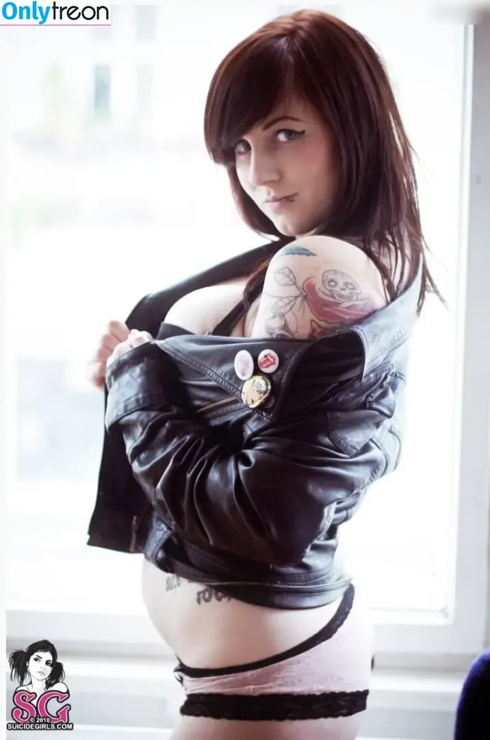 Toyah Diebel nude photo #0046 (toyahgurl)
