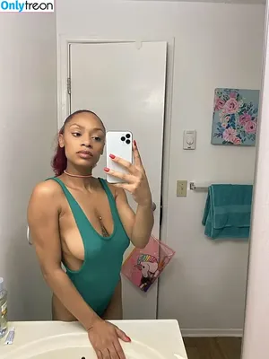 Tpnaomi / enchantingnaomi / oldwas kinkytbaby1 nude photo #0021