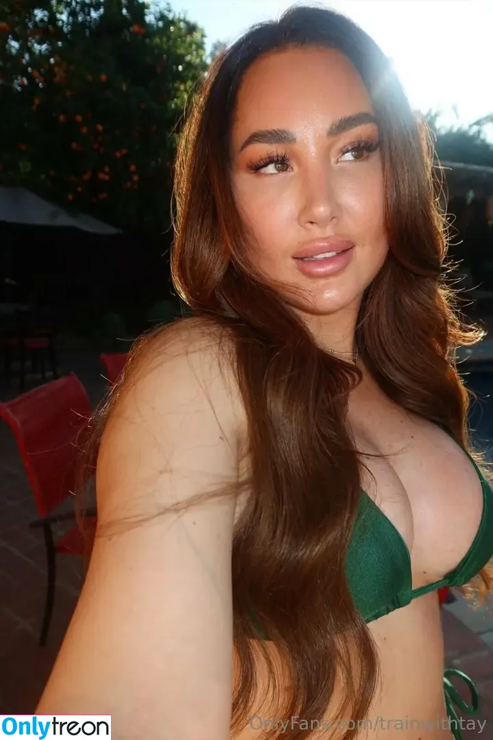 TrainWithTay nude photo #0193 (trainwithtay__ / yourfavbrunettexo)