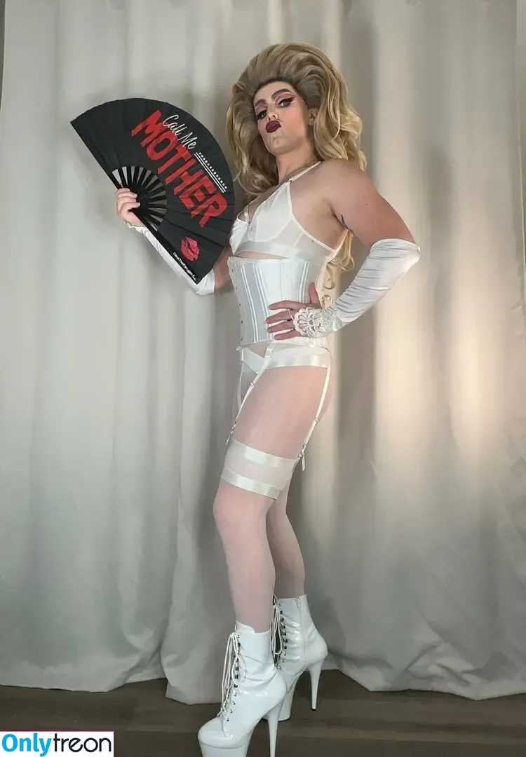 transfemdomqueen nude photo #0015 (transprincesslife)