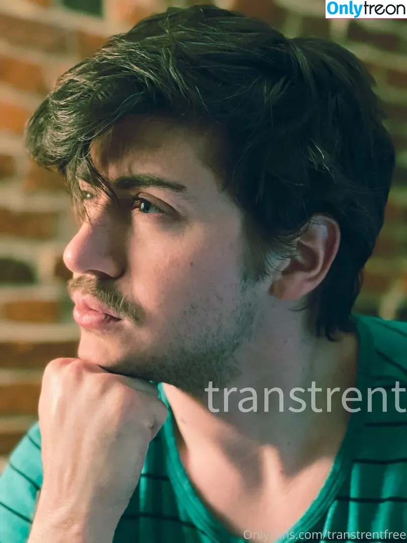 transtrentfree голая photo #0038 (toesaintfree)
