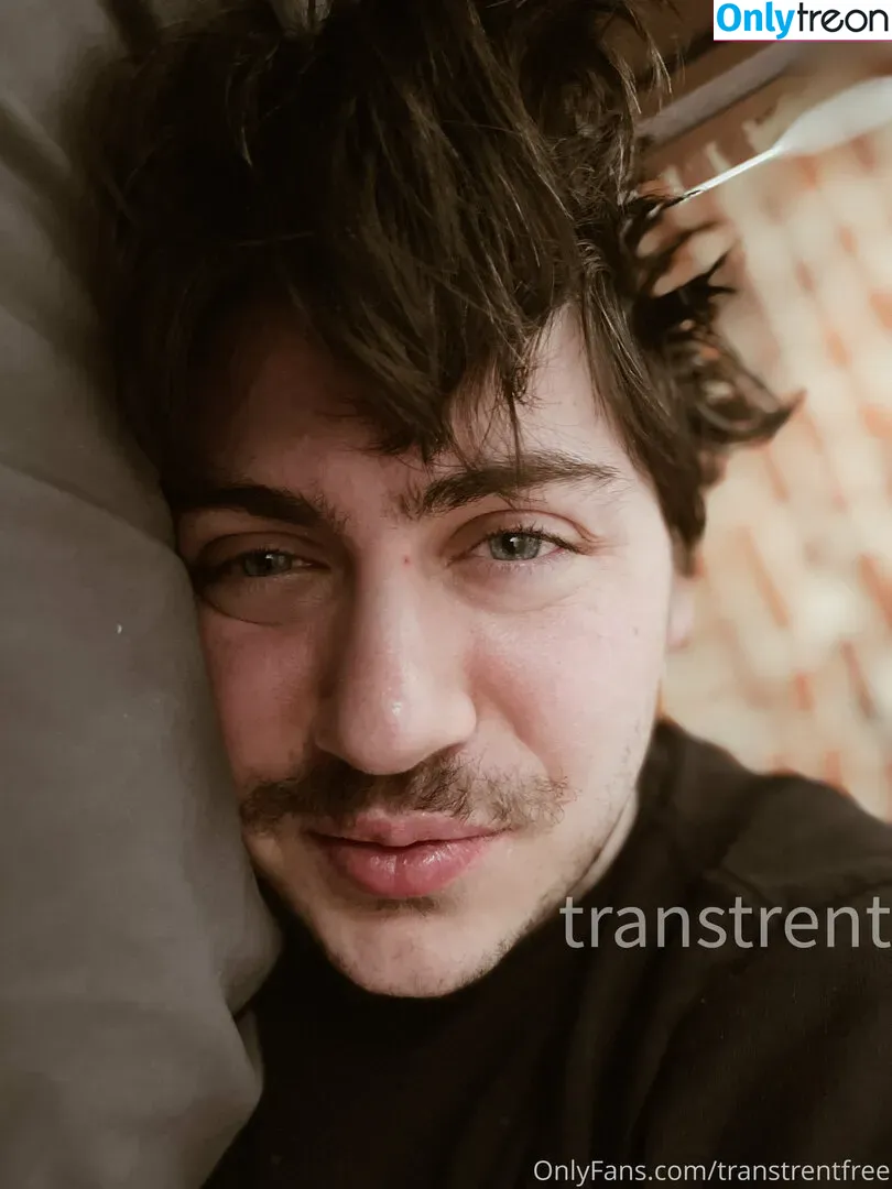 transtrentfree голая photo #0046 (toesaintfree)