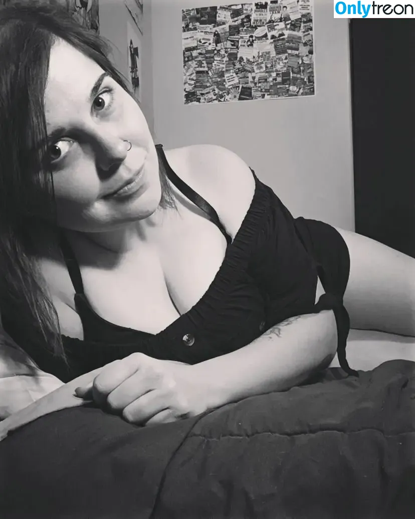 Trash Princess nude photo #0022 (_notthatnice / notthatnice)