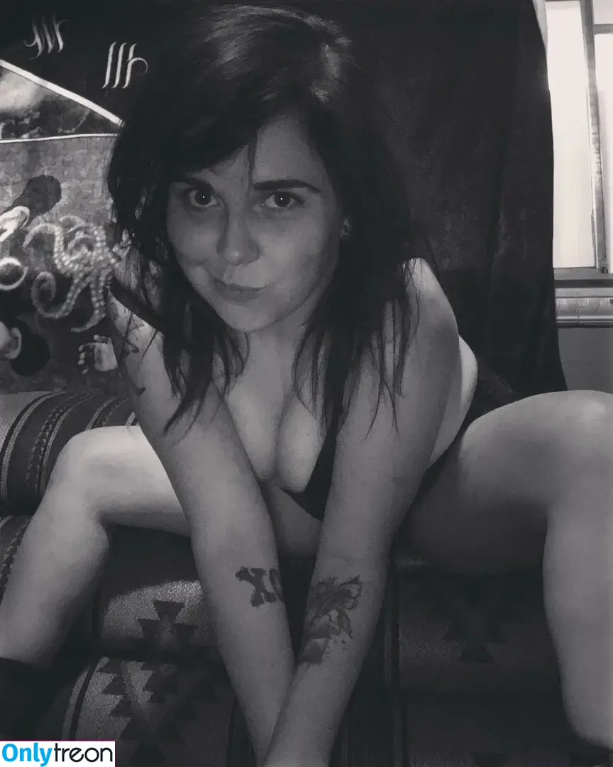 Trash Princess nude photo #0031 (_notthatnice / notthatnice)