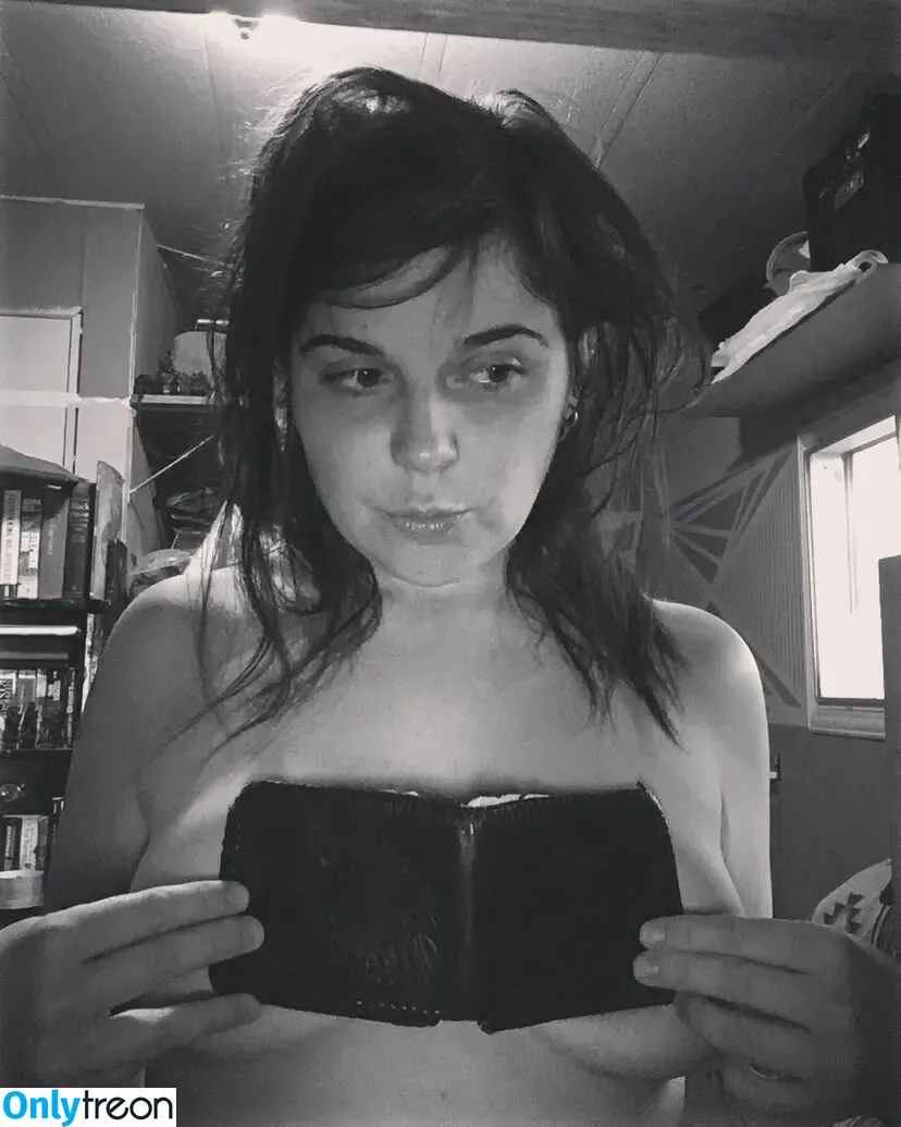Trash Princess nude photo #0033 (_notthatnice / notthatnice)