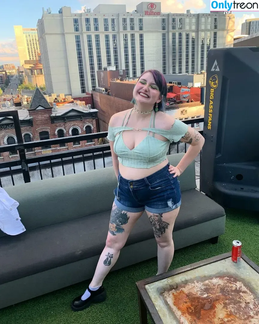 Trashabag nude photo #0001 (trashabagtv)
