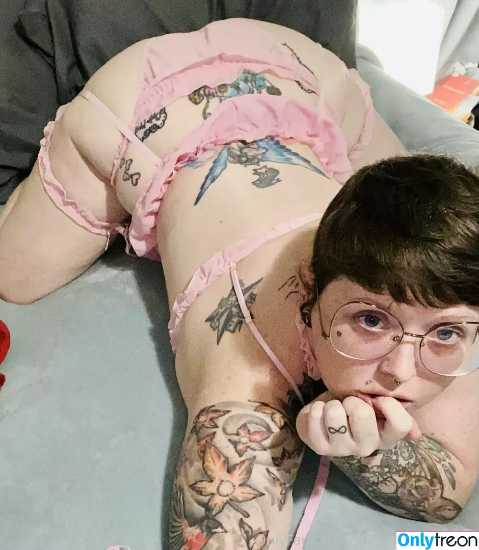 trashpanda4lyfeyo nude photo #0013 (trashpanda4lyfeyo)