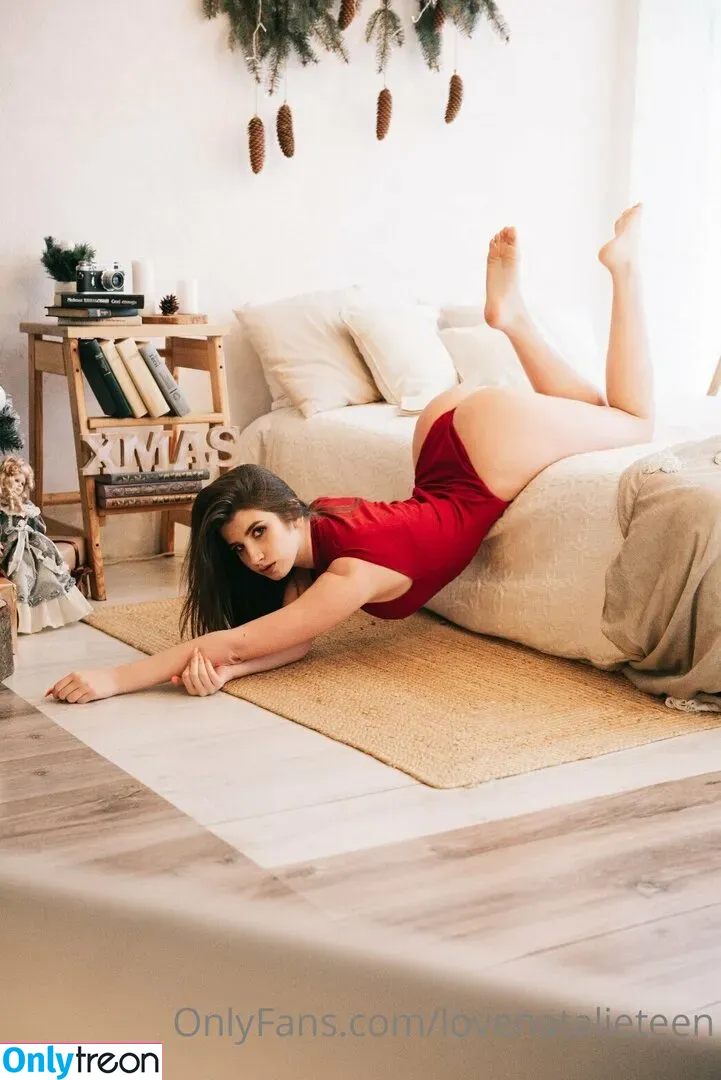 travelthewholeworld nude photo #0001 (roguefitness)