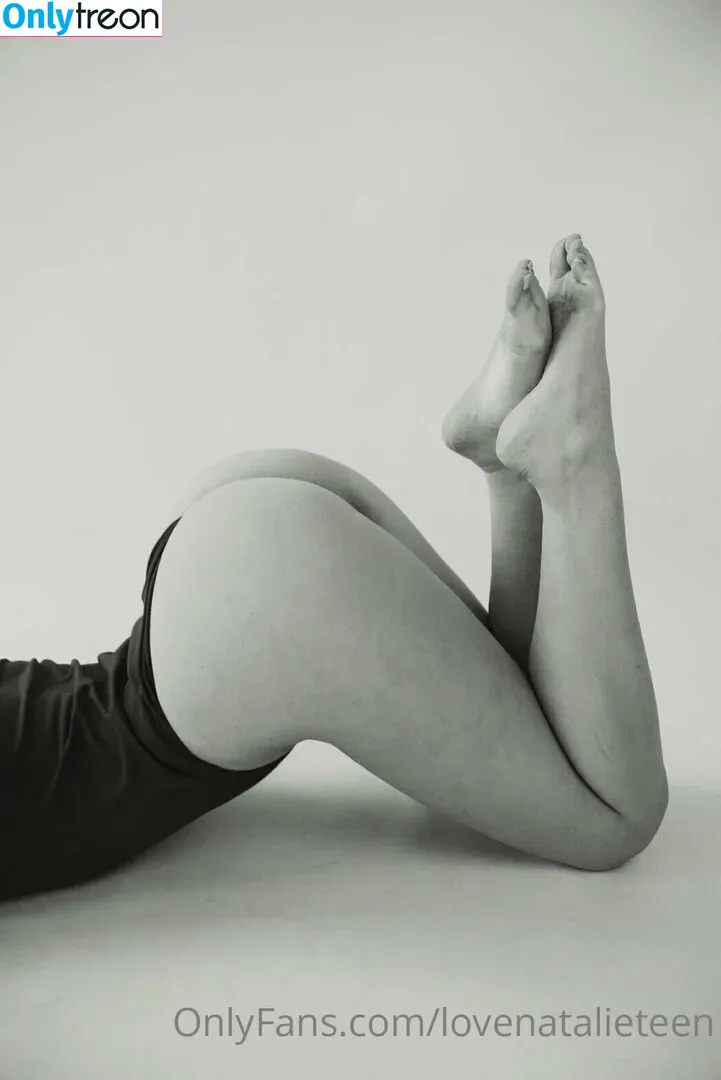 travelthewholeworld nude photo #0004 (roguefitness)