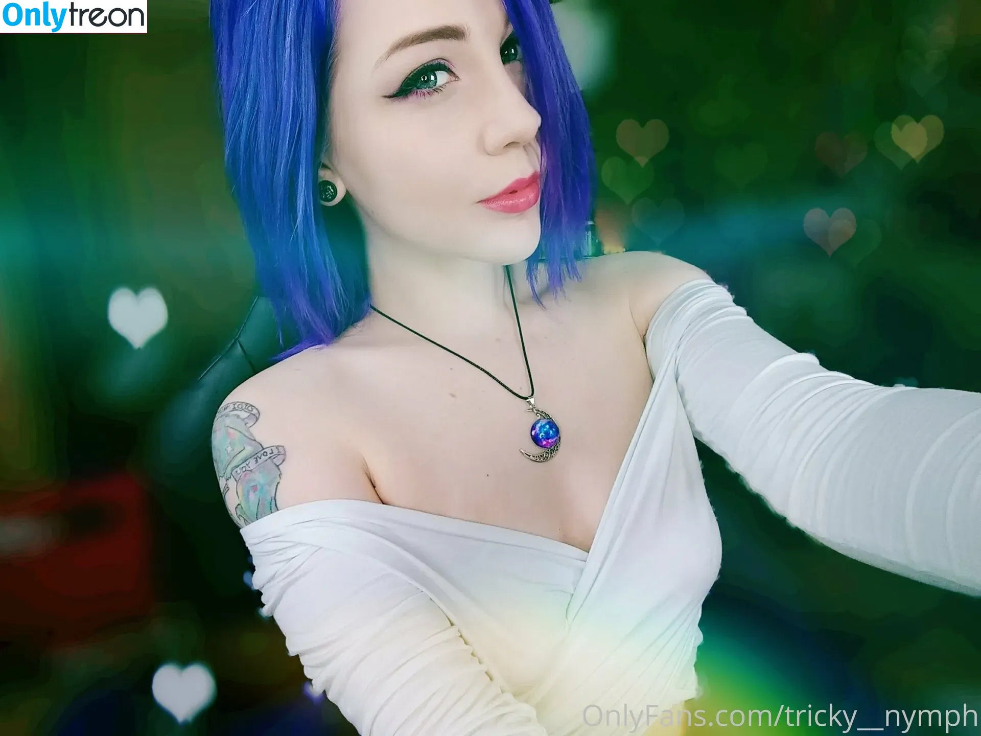 tricky__nymph nude photo #0112 (CassieCatnip / TrickyNymph / tricky_nymph / tricky_nymph_)