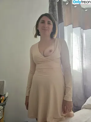 Trimalchio87 / Bee nude photo #1183