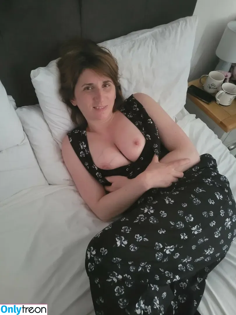 Trimalchio87 nude photo #1143 (Bee)