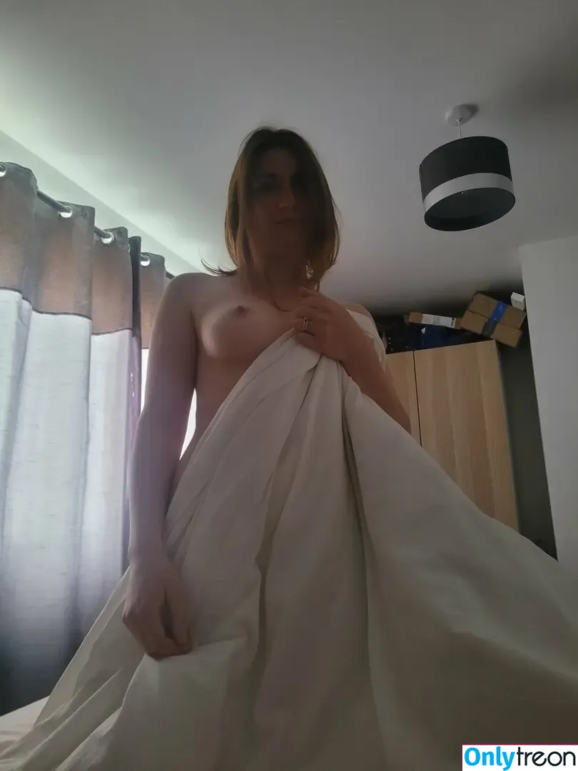 Trimalchio87 голая photo #1222 (Bee)