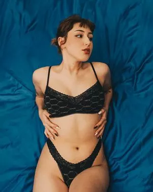 Trinadest Elisa / badlutka / trinadeset nude photo #0003