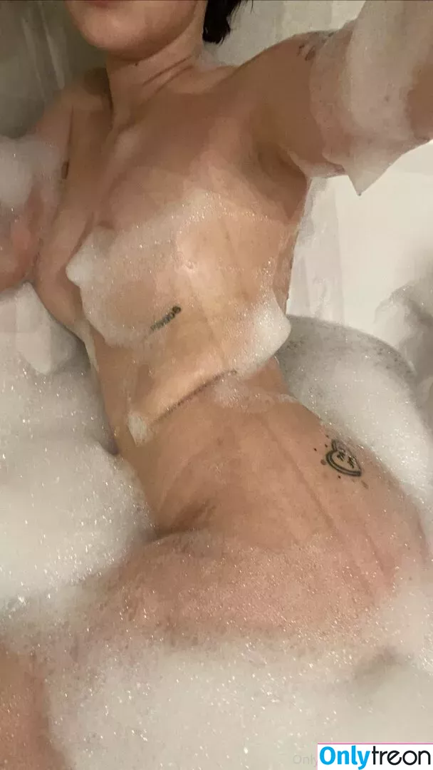 Trinadest Elisa nude photo #0049 (badlutka / trinadeset)