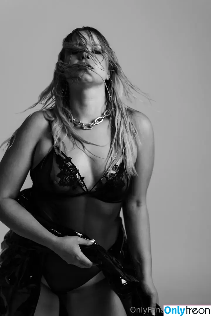 Trini.x голая photo #0020 (Trinity.x / trini_x)
