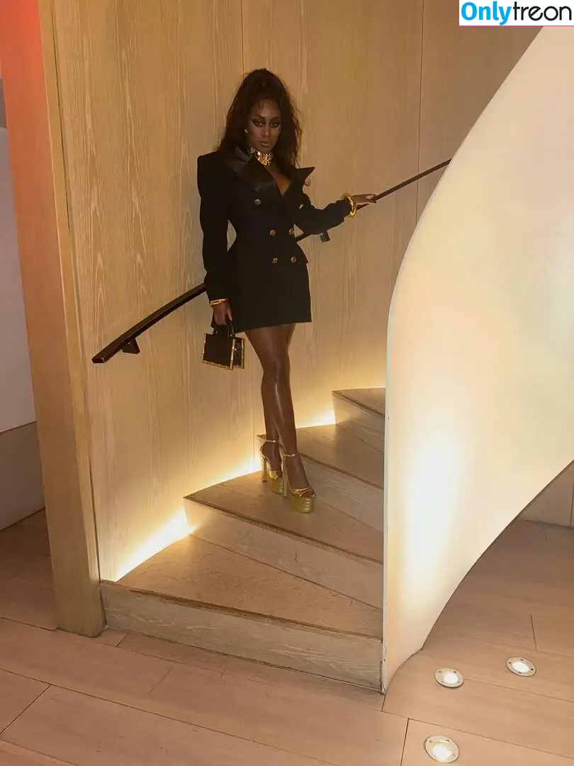 Trinity Fatu nude photo #0253 (trinity_fatu)