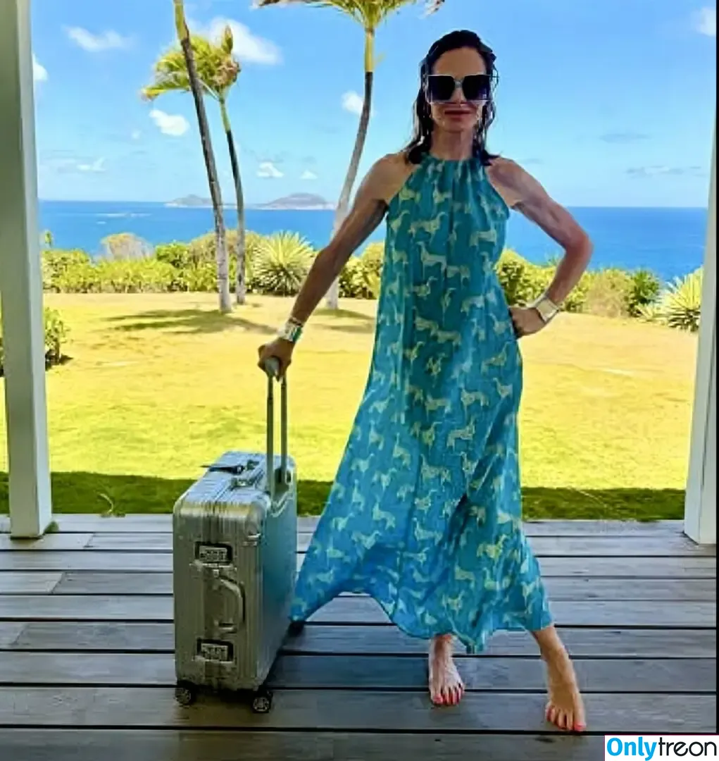 Trinny Woodall голая photo #0188 (trinnywoodall)