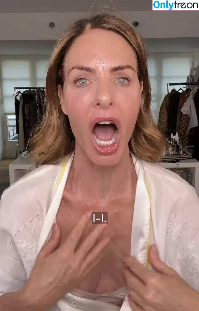 Trinny Woodall голая photo #0193 (trinnywoodall)