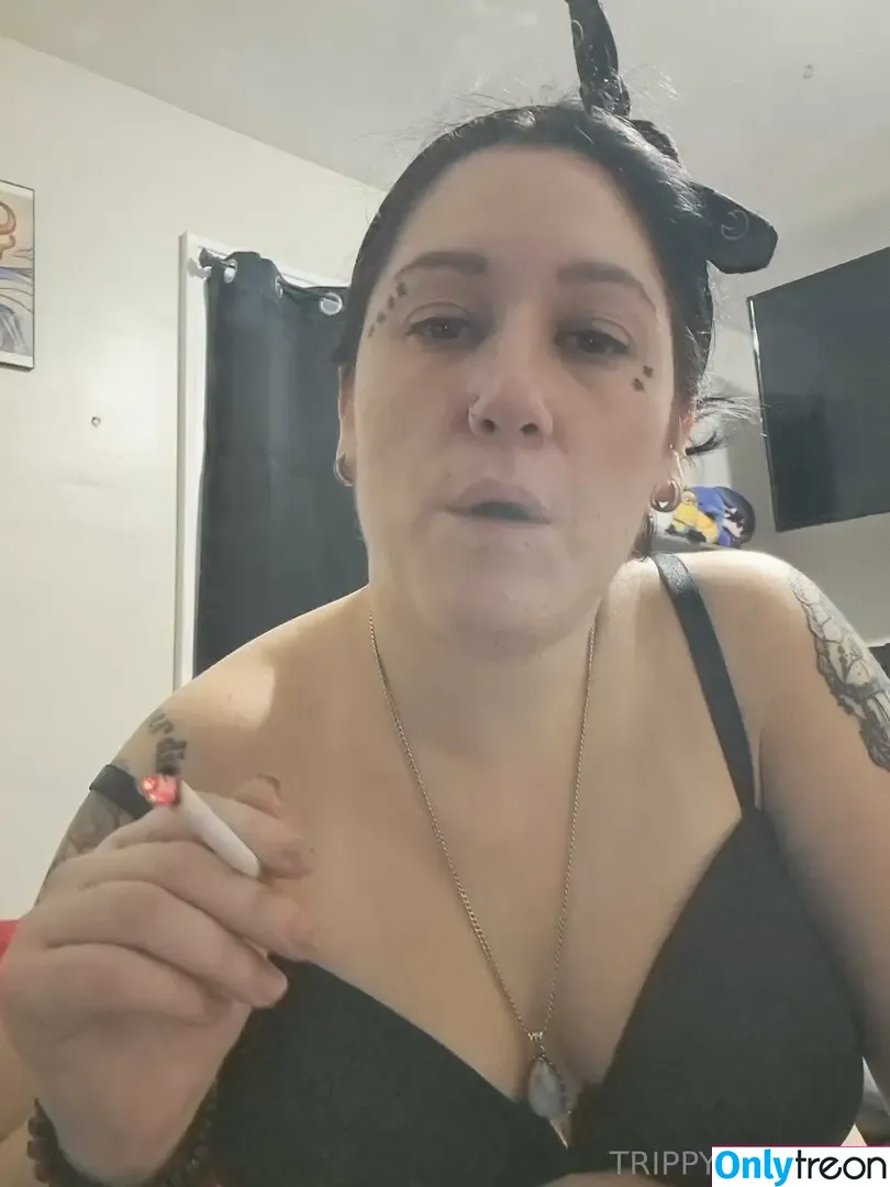 trippykoala425 nude photo #0003 (trippykoala425)