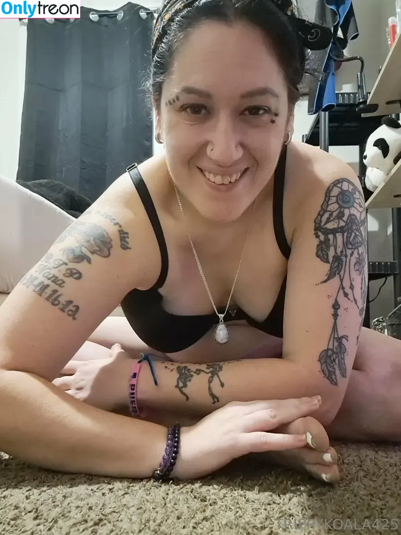 trippykoala425 nude photo #0026 (trippykoala425)