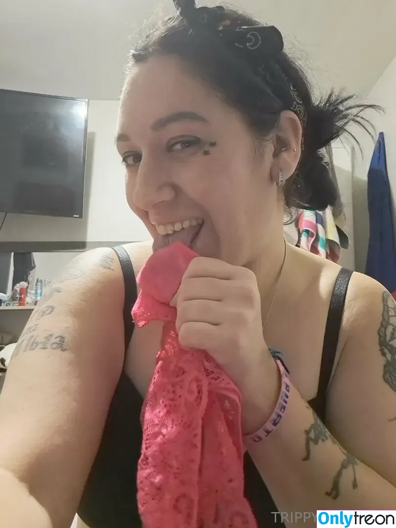 trippykoala425 nude photo #0039 (trippykoala425)