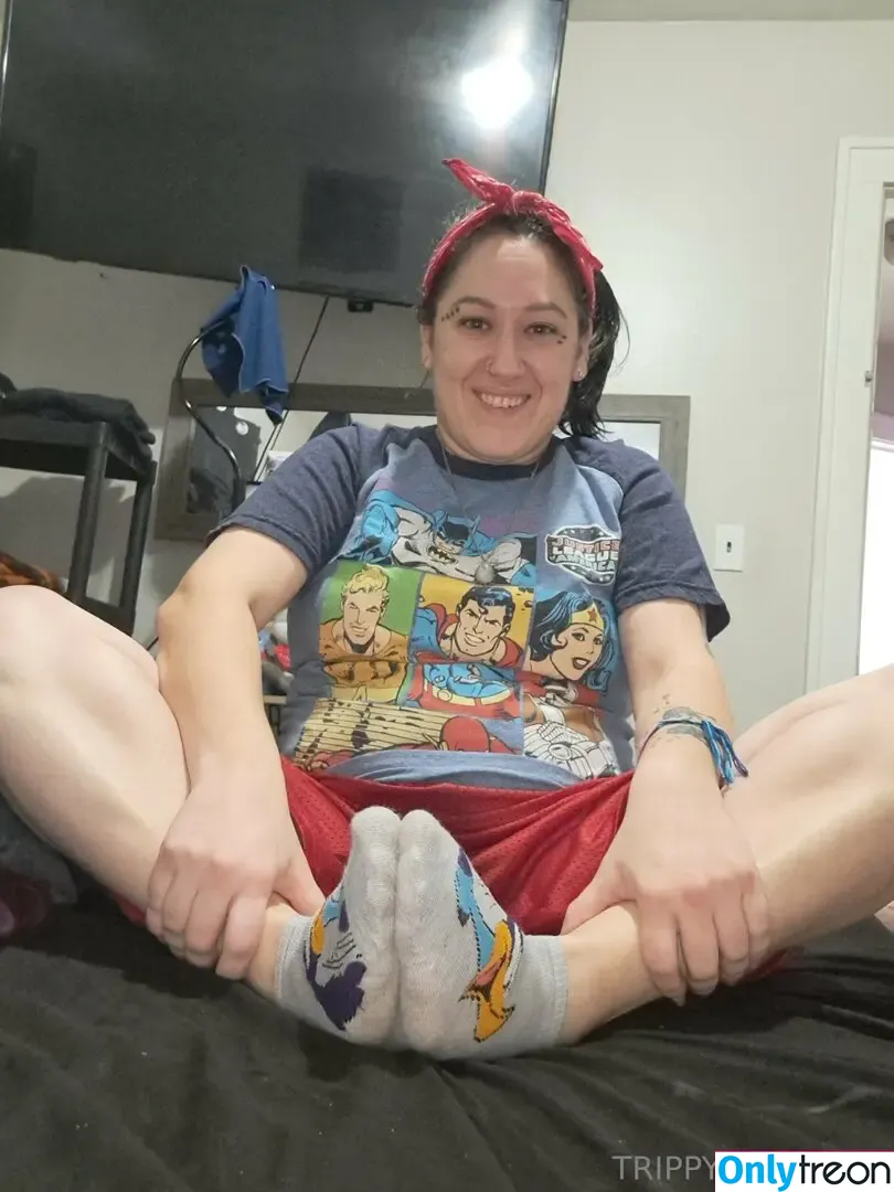 trippykoala425 nude photo #0111 (trippykoala425)