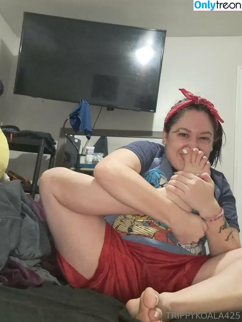 trippykoala425 nude photo #0120 (trippykoala425)