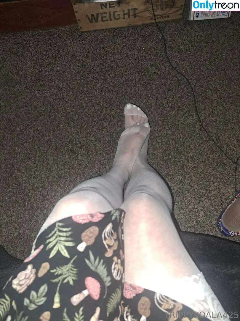trippykoala425 nude photo #0127 (trippykoala425)