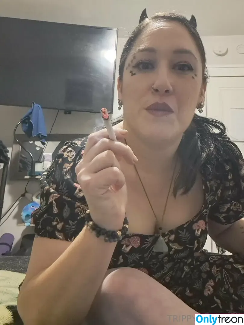 trippykoala425 nude photo #0133 (trippykoala425)