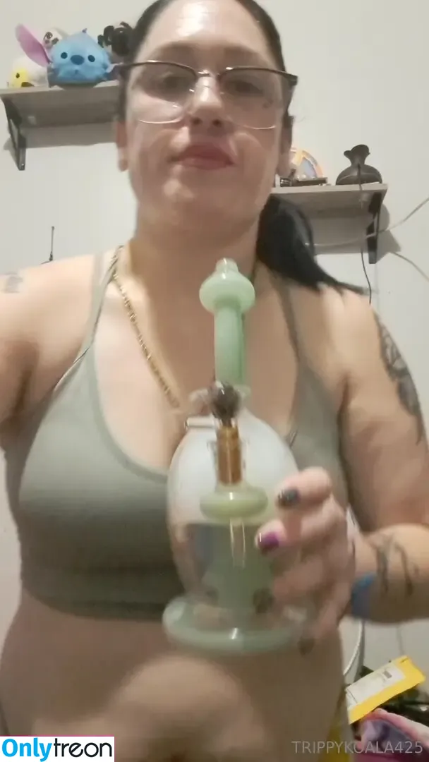 trippykoala425 голая photo #0200 (trippykoala425)