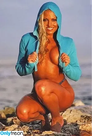 Trish Stratus / trishstratuscom nude photo #1914