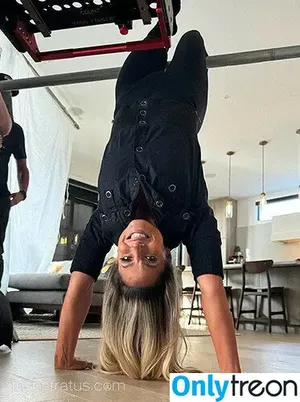 Trish Stratus / trishstratuscom nude photo #1969