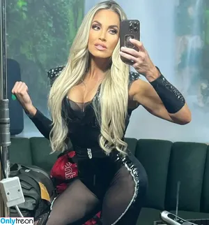 Trish Stratus / trishstratuscom nude photo #2102