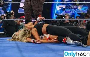 Trish Stratus / trishstratuscom nude photo #2274