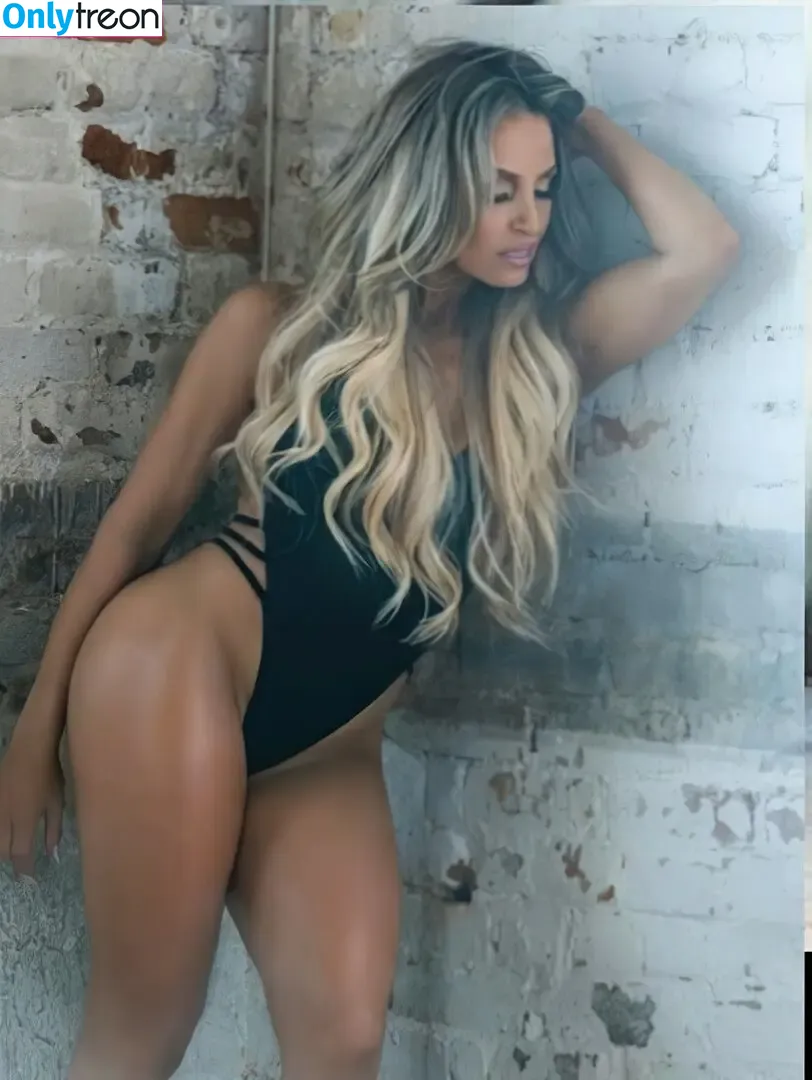 Trish Stratus nude photo #2128 (trishstratuscom)
