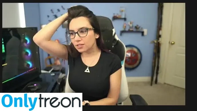 Trisha Hershberger голая photo #0330 (thatgrltrish)