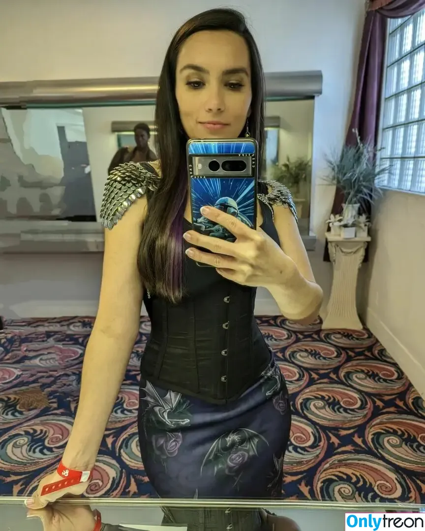 Trisha Hershberger голая photo #0407 (thatgrltrish)