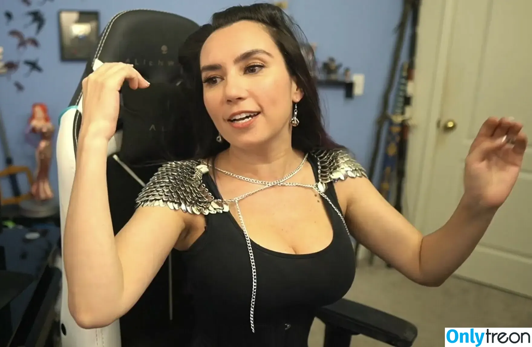 Trisha Hershberger голая photo #0459 (thatgrltrish)