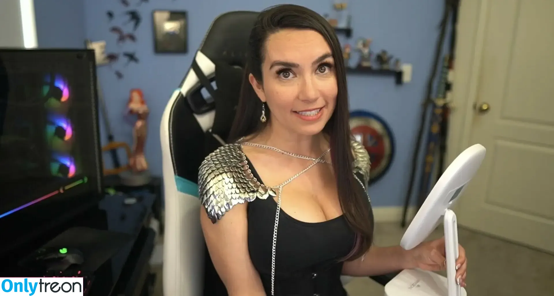 Trisha Hershberger голая photo #0491 (thatgrltrish)