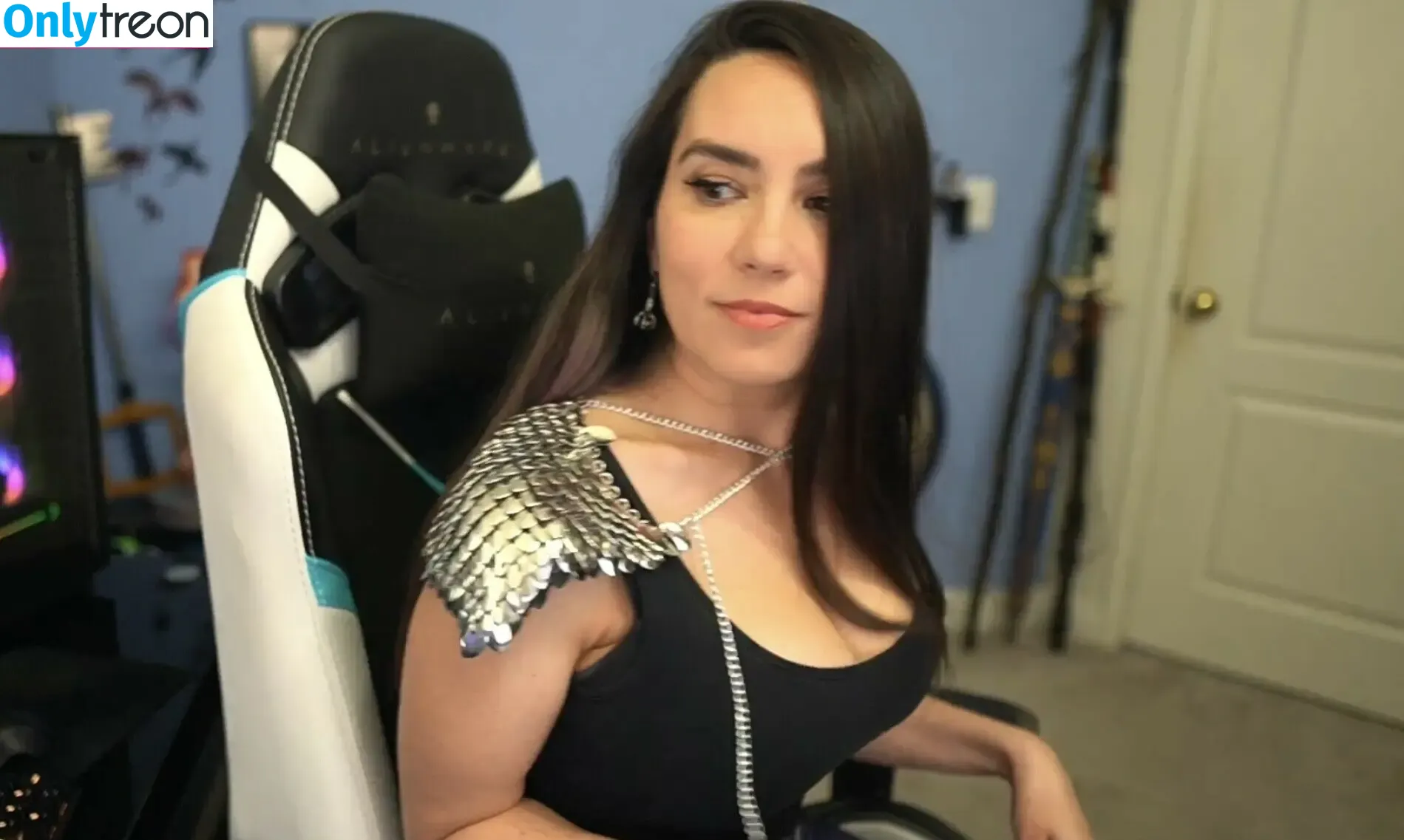 Trisha Hershberger голая photo #0497 (thatgrltrish)