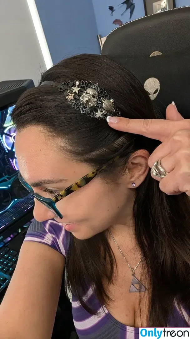 Trisha Hershberger nude photo #1559 (thatgrltrish)