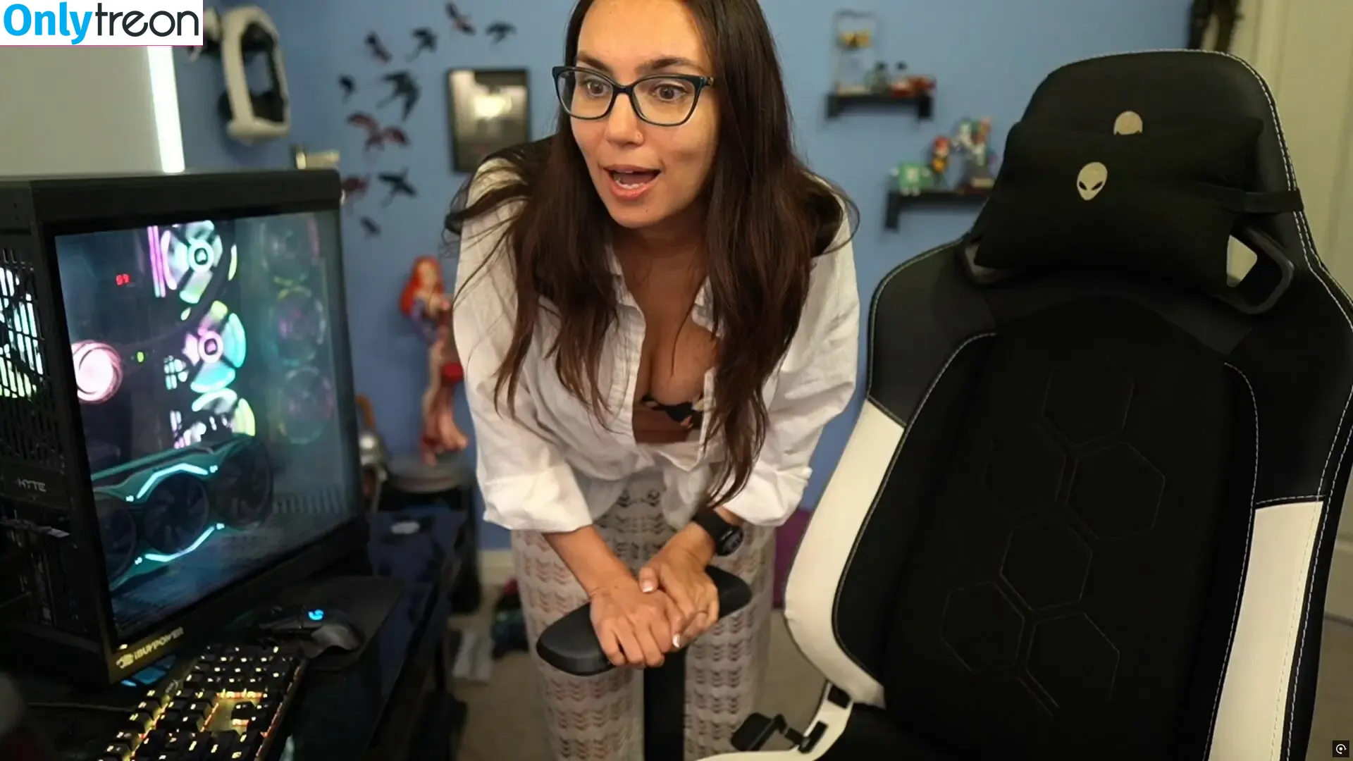 Trisha Hershberger голая photo #1663 (thatgrltrish)