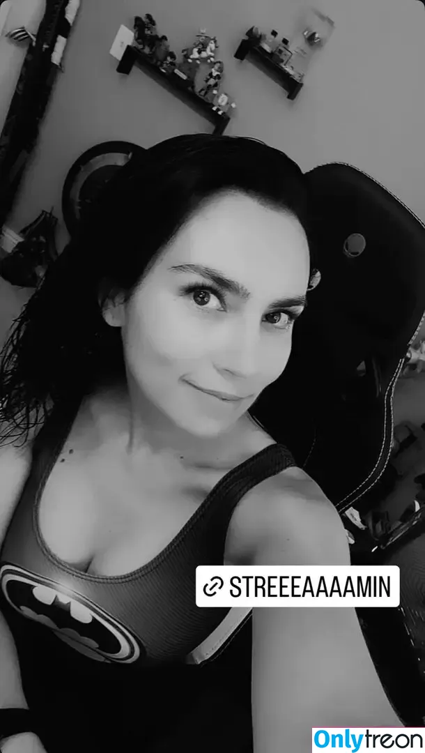 Trisha Hershberger голая photo #1678 (thatgrltrish)